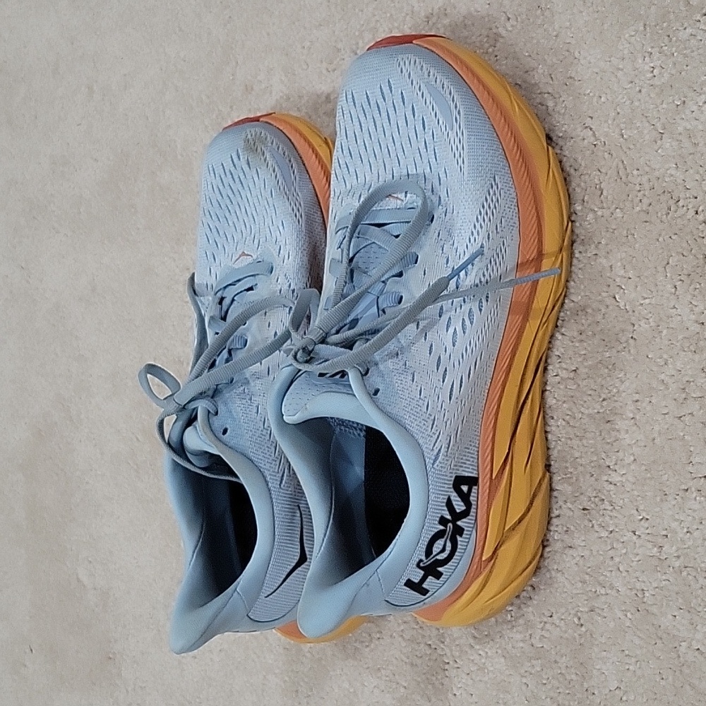 Hoka Clifton 8 size 6.5 W